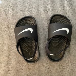 Gently used Nike slides toddler size 4!
